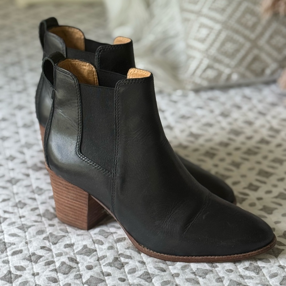 Madewell Black pull-on Ankle Booties
